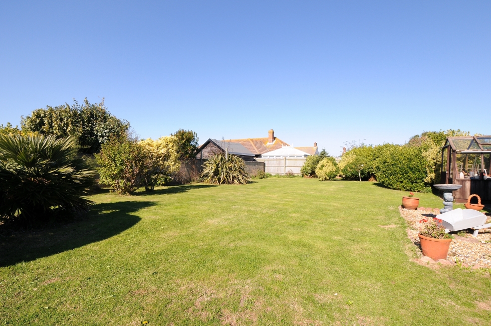 Property for Sale, Bracklesham Bay Bay Sound Baileys Estate Agent